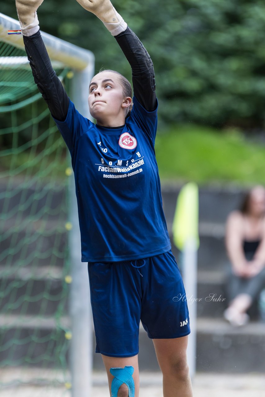 Bild 90 - wBJ/wCJ Beachsoccer Cup